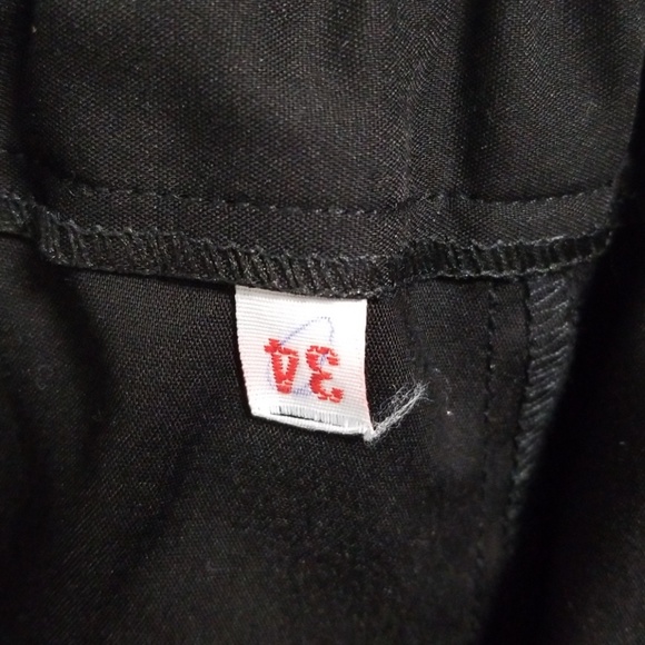 Black shorts with Button detail NWOT - Picture 4 of 6